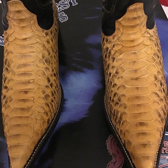 Wild West Other - Wild West cowboy boots- Buttercup- Python